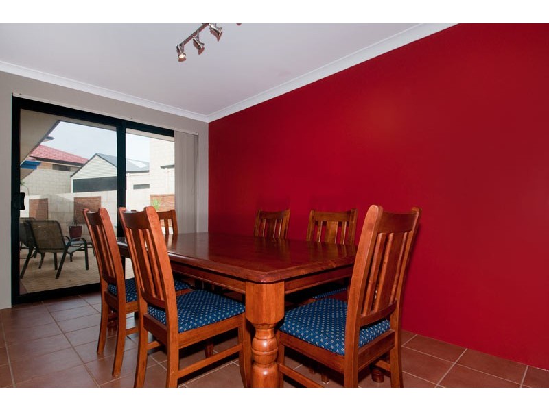 8 Endeavour Circle, Wannanup WA 6210