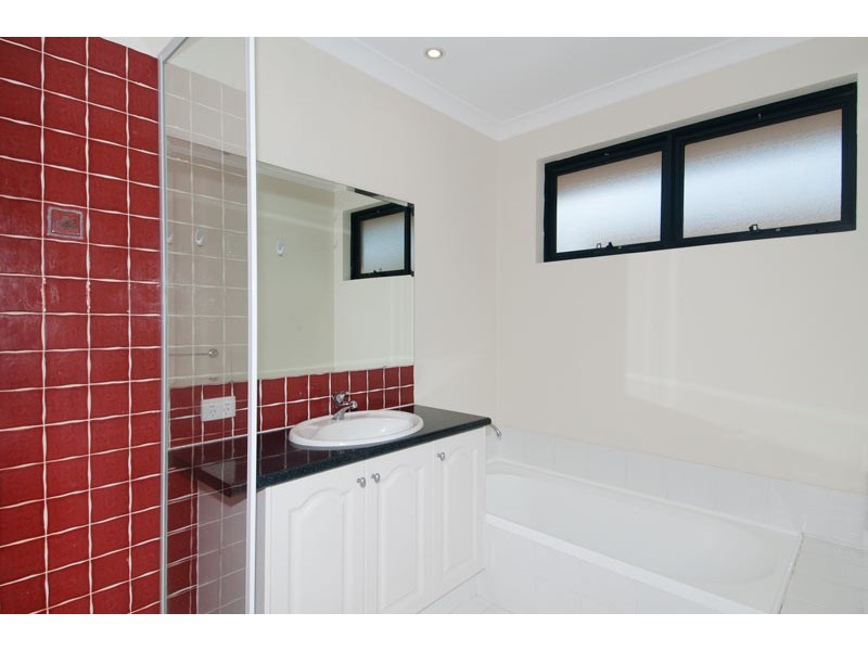 8 Endeavour Circle, Wannanup WA 6210