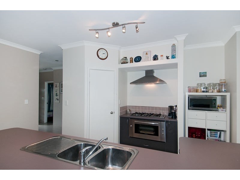 38 Cobaki Brace, Lakelands WA 6180