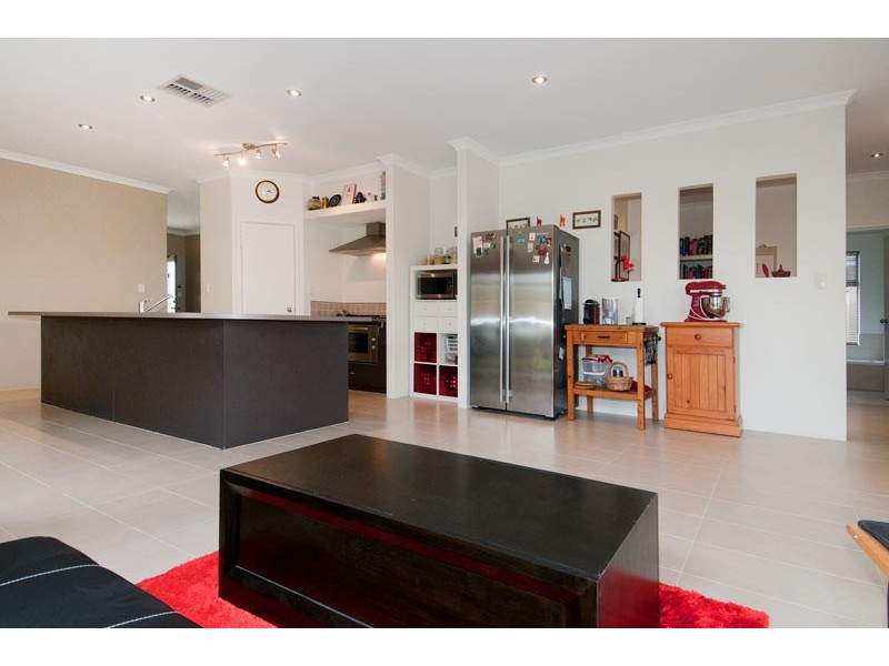 38 Cobaki Brace, Lakelands WA 6180