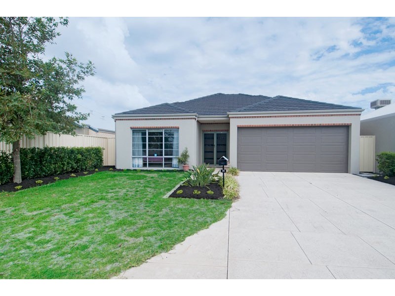 38 Cobaki Brace, Lakelands WA 6180