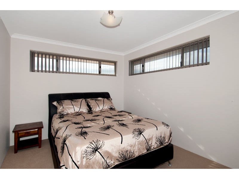 12 Heron Street, Dudley Park WA 6210