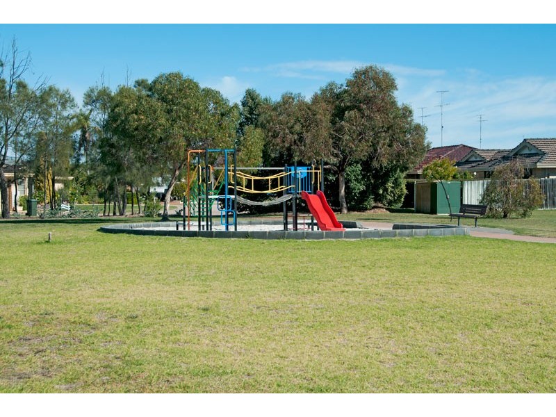 12 Heron Street, Dudley Park WA 6210