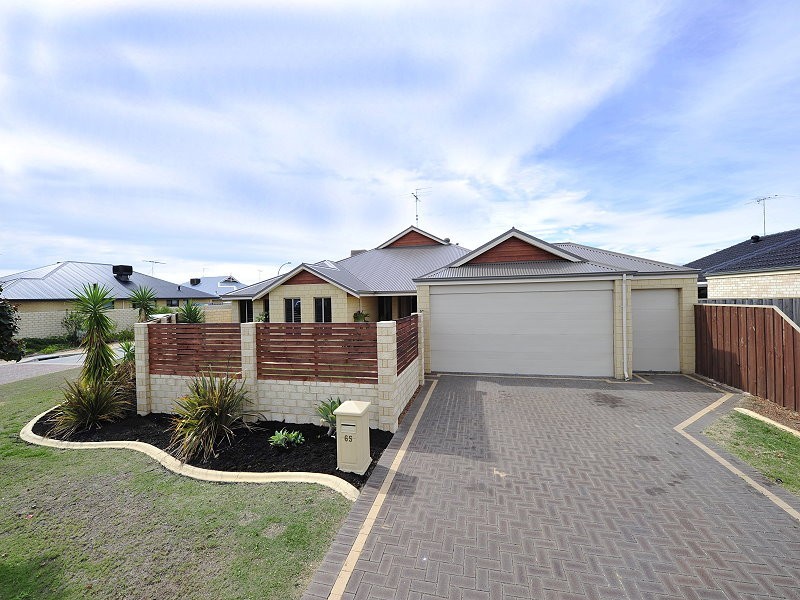 65 Seascapes Blvd, Halls Head WA 6210