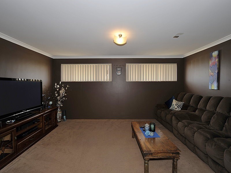 65 Seascapes Blvd, Halls Head WA 6210