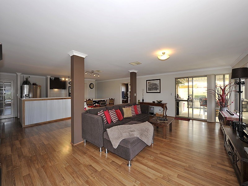 65 Seascapes Blvd, Halls Head WA 6210