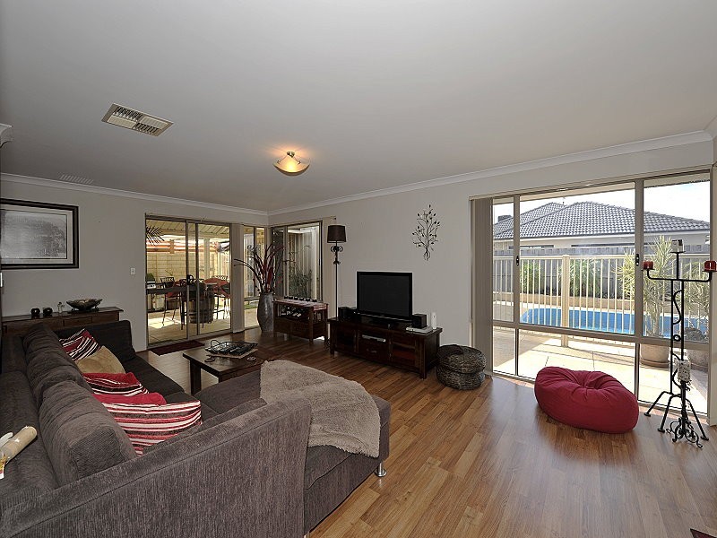 65 Seascapes Blvd, Halls Head WA 6210