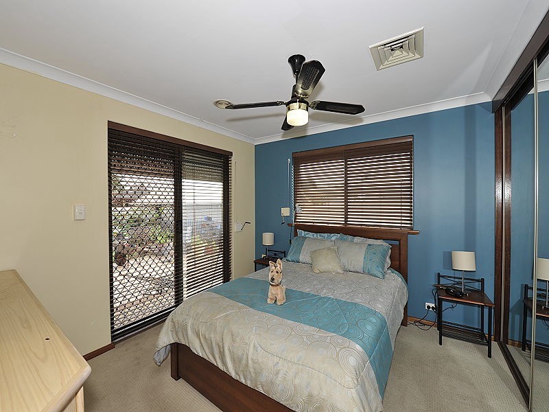 11 Barwell Street, Silver Sands WA 6210