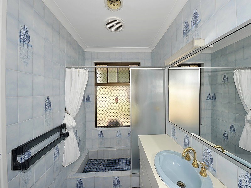 11 Barwell Street, Silver Sands WA 6210