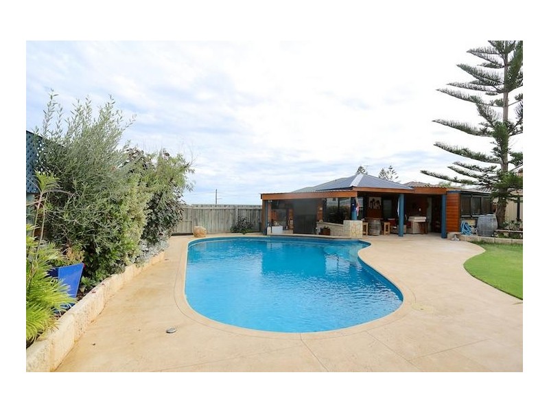 26 Mippi Road, Halls Head WA 6210