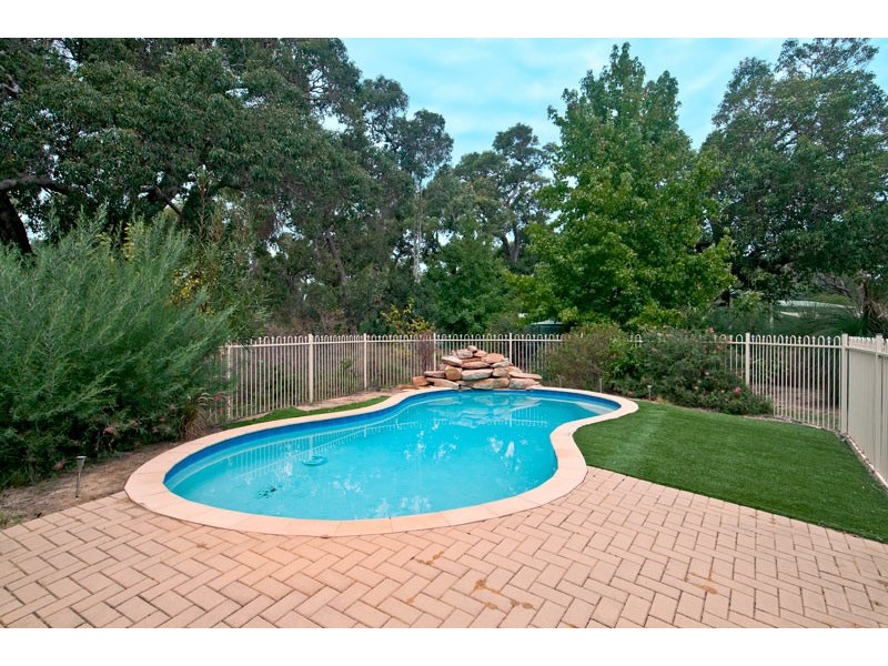 175 Pleasant Grove Circle, Falcon WA 6210