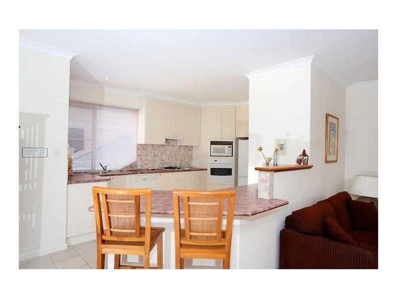 2/42 Ormsby Terrace, Mandurah WA 6210
