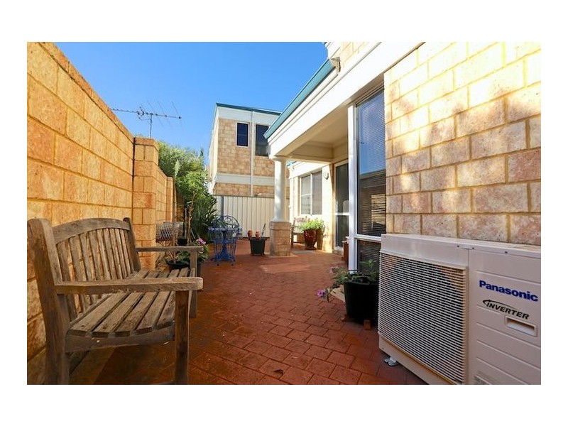 2/42 Ormsby Terrace, Mandurah WA 6210