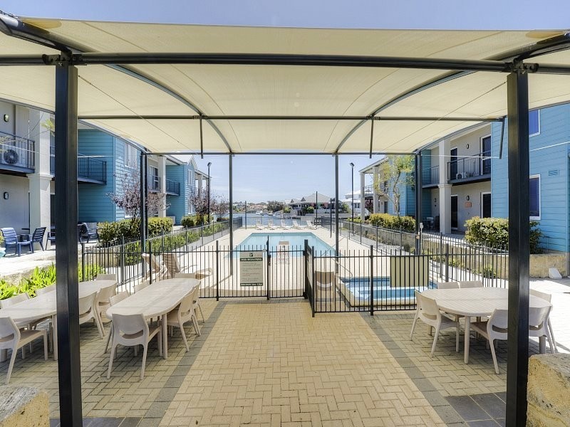 61/20 Apollo Place, Halls Head WA 6210