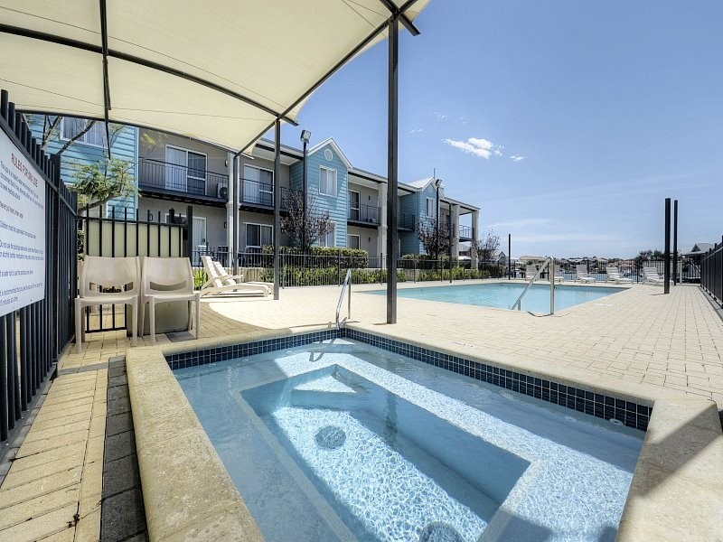 61/20 Apollo Place, Halls Head WA 6210