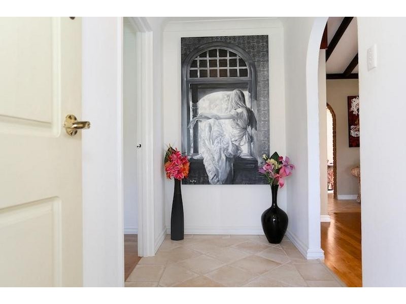 11 Gleneagles Place, Halls Head WA 6210