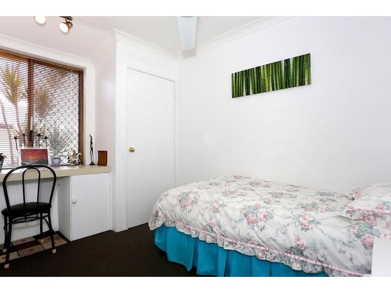 11 Gleneagles Place, Halls Head WA 6210