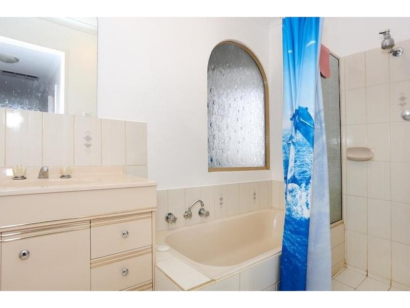 11 Gleneagles Place, Halls Head WA 6210