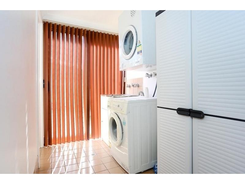 11 Gleneagles Place, Halls Head WA 6210