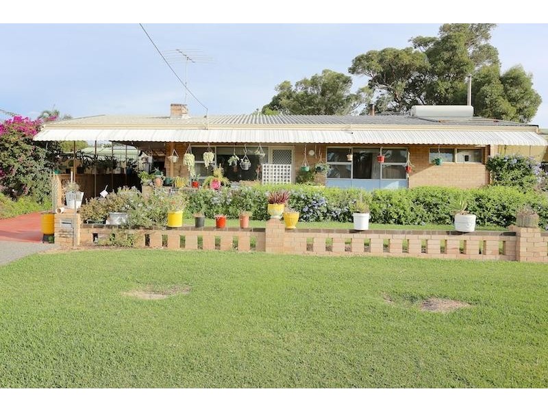 23 Wyeree Road, Mandurah WA 6210