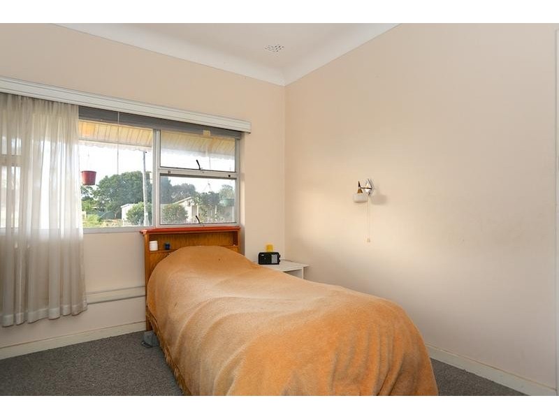 23 Wyeree Road, Mandurah WA 6210