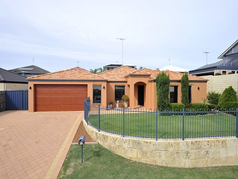 33 Seaforth Drive, Halls Head WA 6210