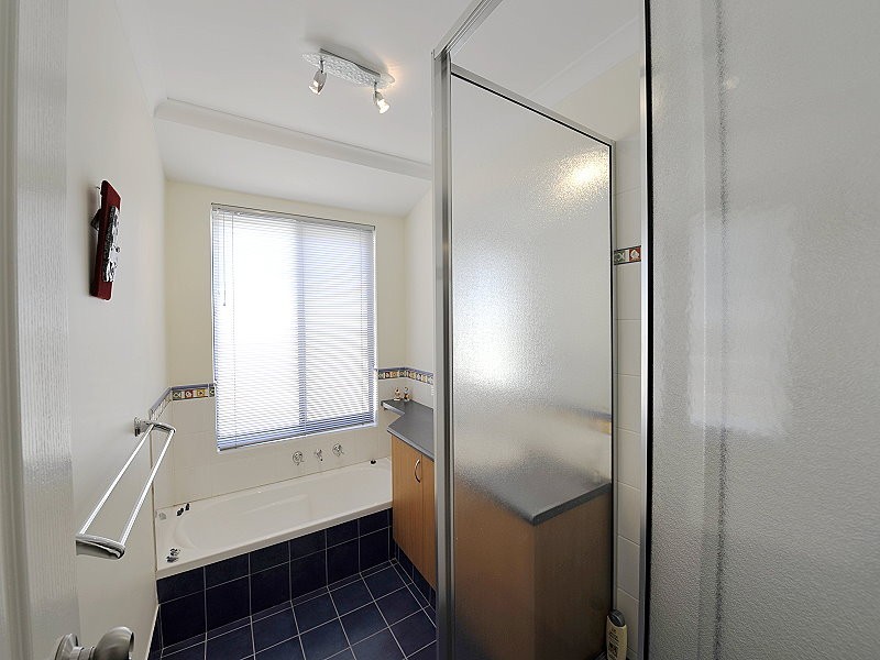 33 Seaforth Drive, Halls Head WA 6210