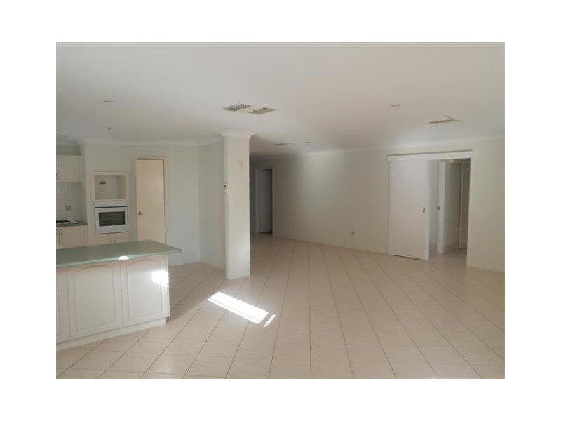 17 Northport Blvd, Wannanup WA 6210