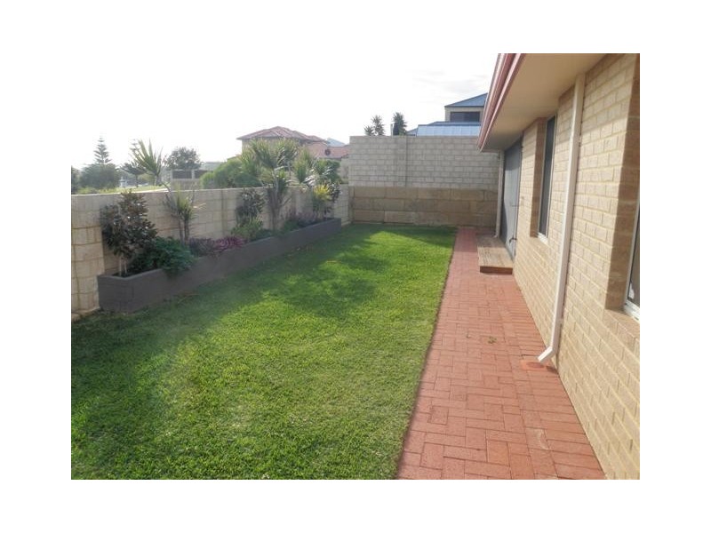 17 Northport Blvd, Wannanup WA 6210