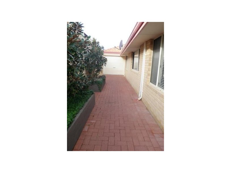 17 Northport Blvd, Wannanup WA 6210