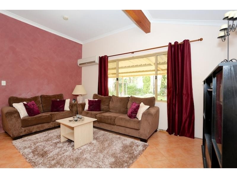 5 Templetonia Prom, Halls Head WA 6210