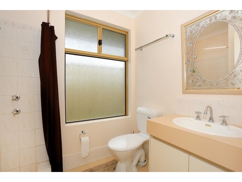 5 Templetonia Prom, Halls Head WA 6210