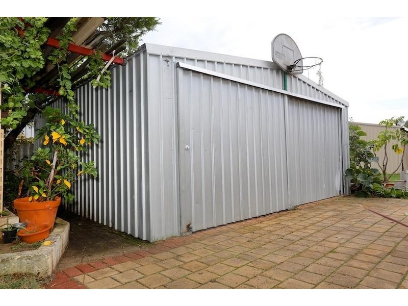 5 Templetonia Prom, Halls Head WA 6210