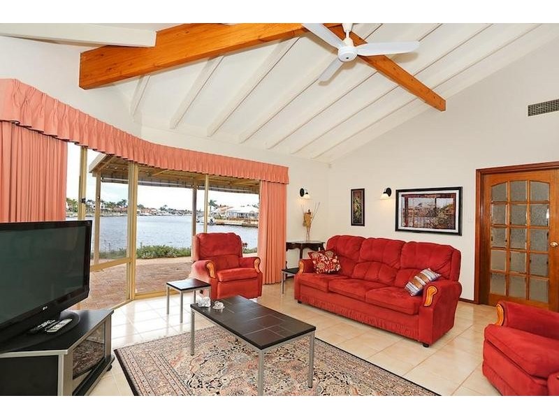 121 Leslie Street, Dudley Park WA 6210