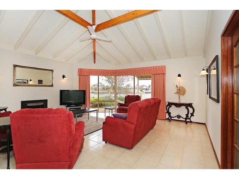 121 Leslie Street, Dudley Park WA 6210