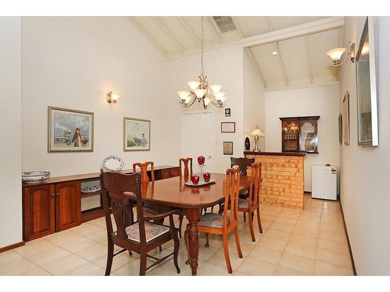 121 Leslie Street, Dudley Park WA 6210