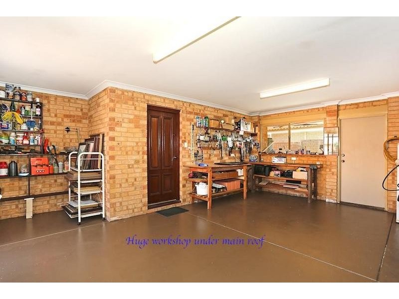 121 Leslie Street, Dudley Park WA 6210