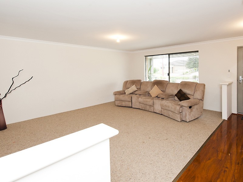 324 Pebble Beach Boulevard, Meadow Springs WA 6210