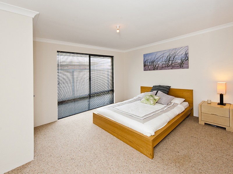 324 Pebble Beach Boulevard, Meadow Springs WA 6210