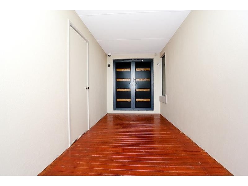 6 Teague Way, Lakelands WA 6180