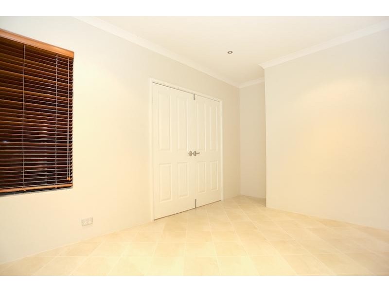 6 Teague Way, Lakelands WA 6180