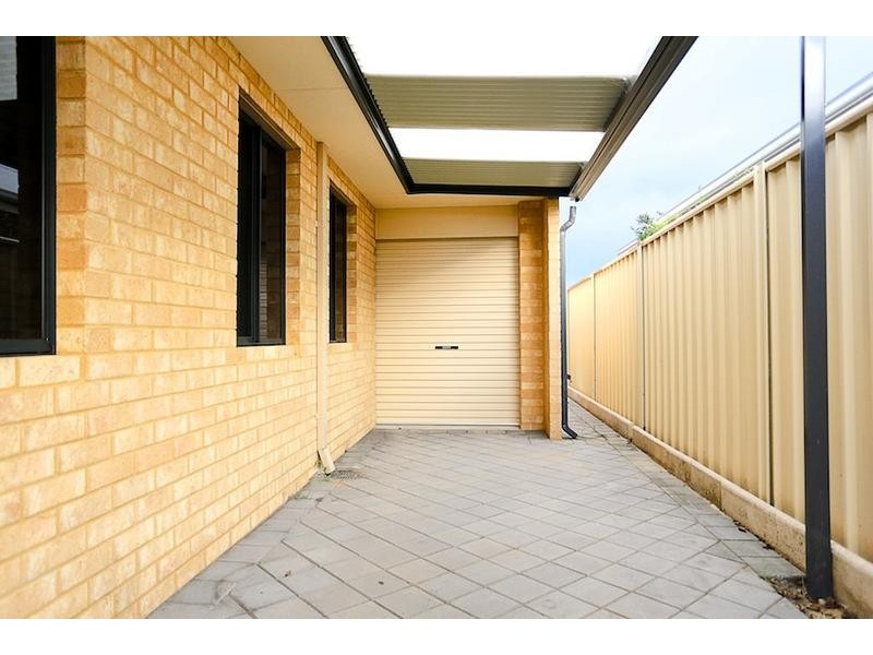 6 Teague Way, Lakelands WA 6180