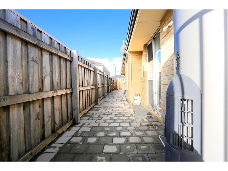 39 Marsdenia Road, Halls Head WA 6210