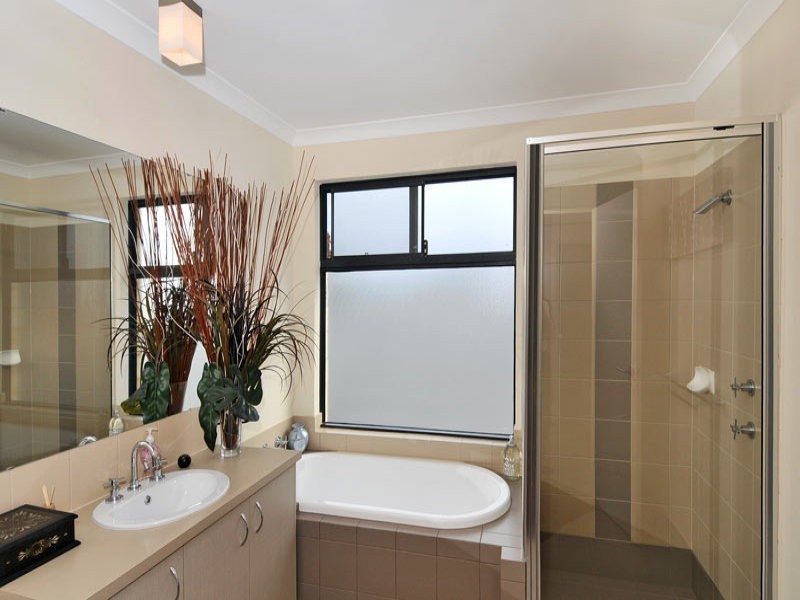 29 Bookleaf Loop, Halls Head WA 6210