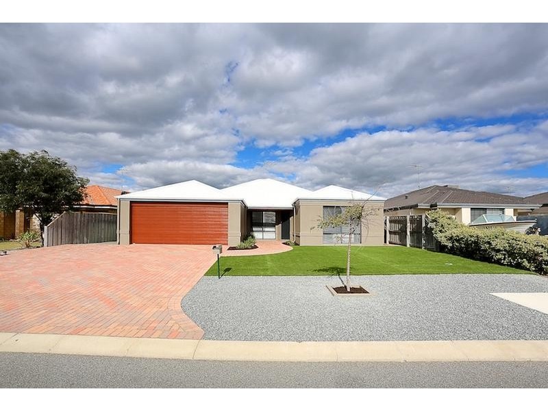 219 Peelwood Parade, Halls Head WA 6210