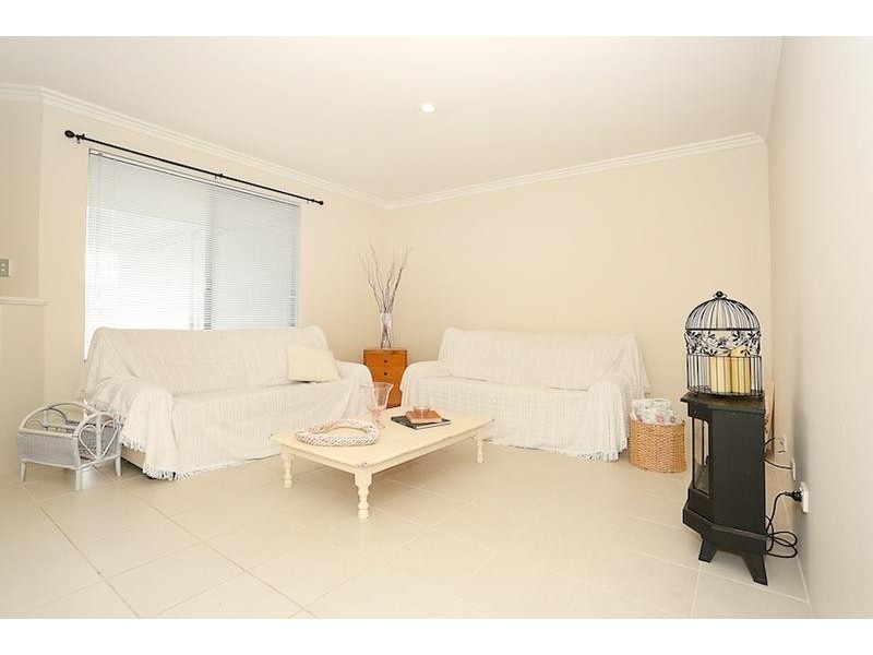 219 Peelwood Parade, Halls Head WA 6210