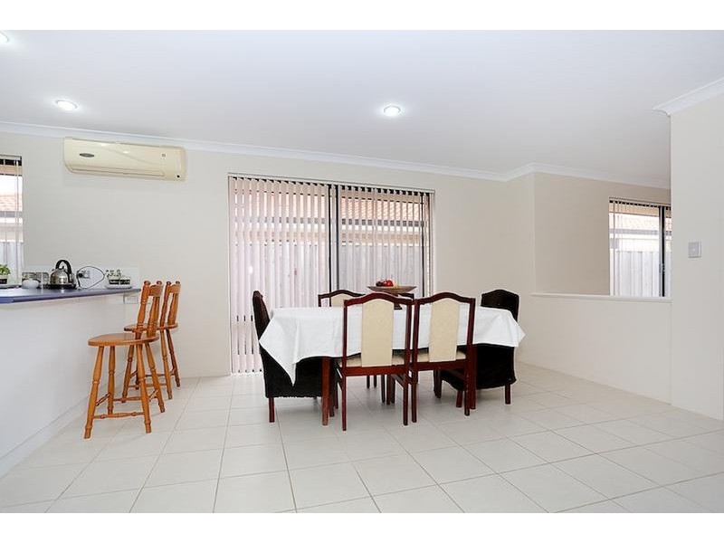 219 Peelwood Parade, Halls Head WA 6210