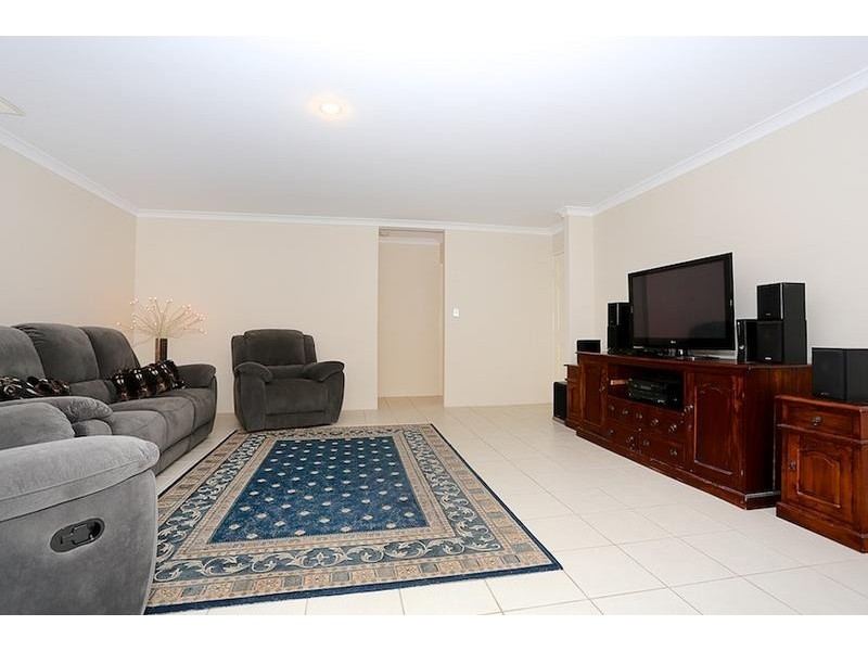 219 Peelwood Parade, Halls Head WA 6210