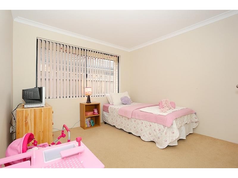 219 Peelwood Parade, Halls Head WA 6210