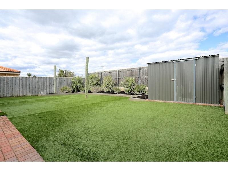 219 Peelwood Parade, Halls Head WA 6210